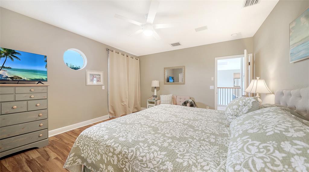 657 Halyard Lane Longboat Key, FL 34228 - Photo 18 of 33