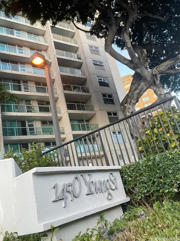 $560,000 | 1450 Young Street, Unit 302, Honolulu, HI 96814