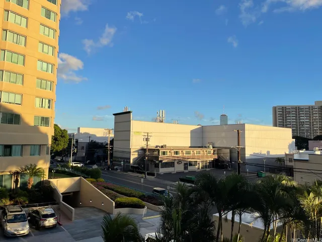 $560,000 | 1450 Young Street, Unit 302, Honolulu, HI 96814