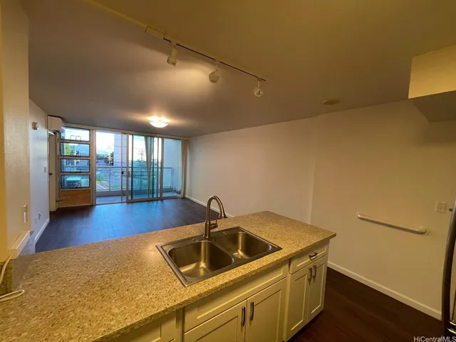 $560,000 | 1450 Young Street, Unit 302, Honolulu, HI 96814