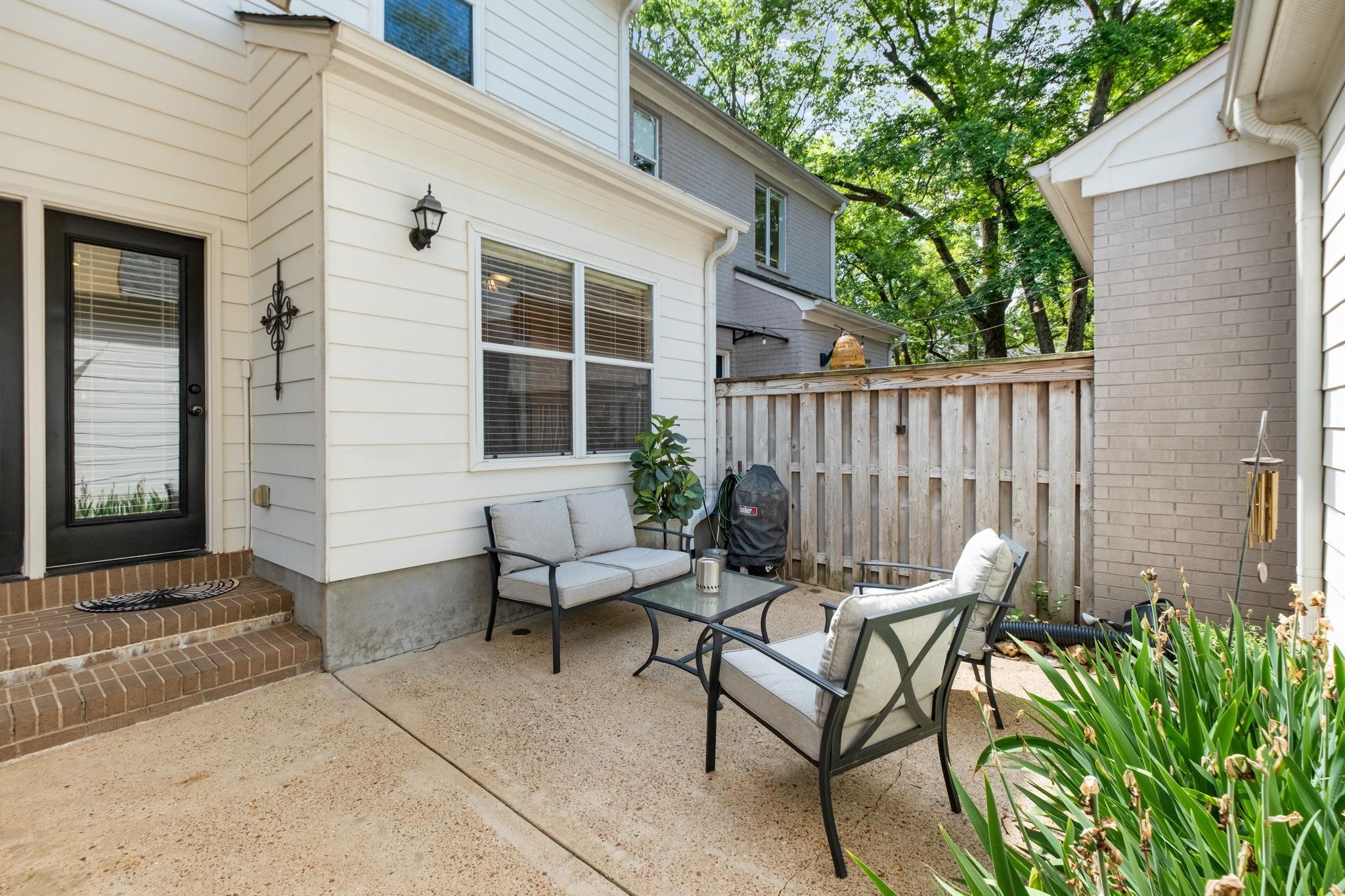 2275 McVay Road, Unit 2275 Germantown, TN 38138 - Photo 37 of 40 a view of a house with backyard and sitting area