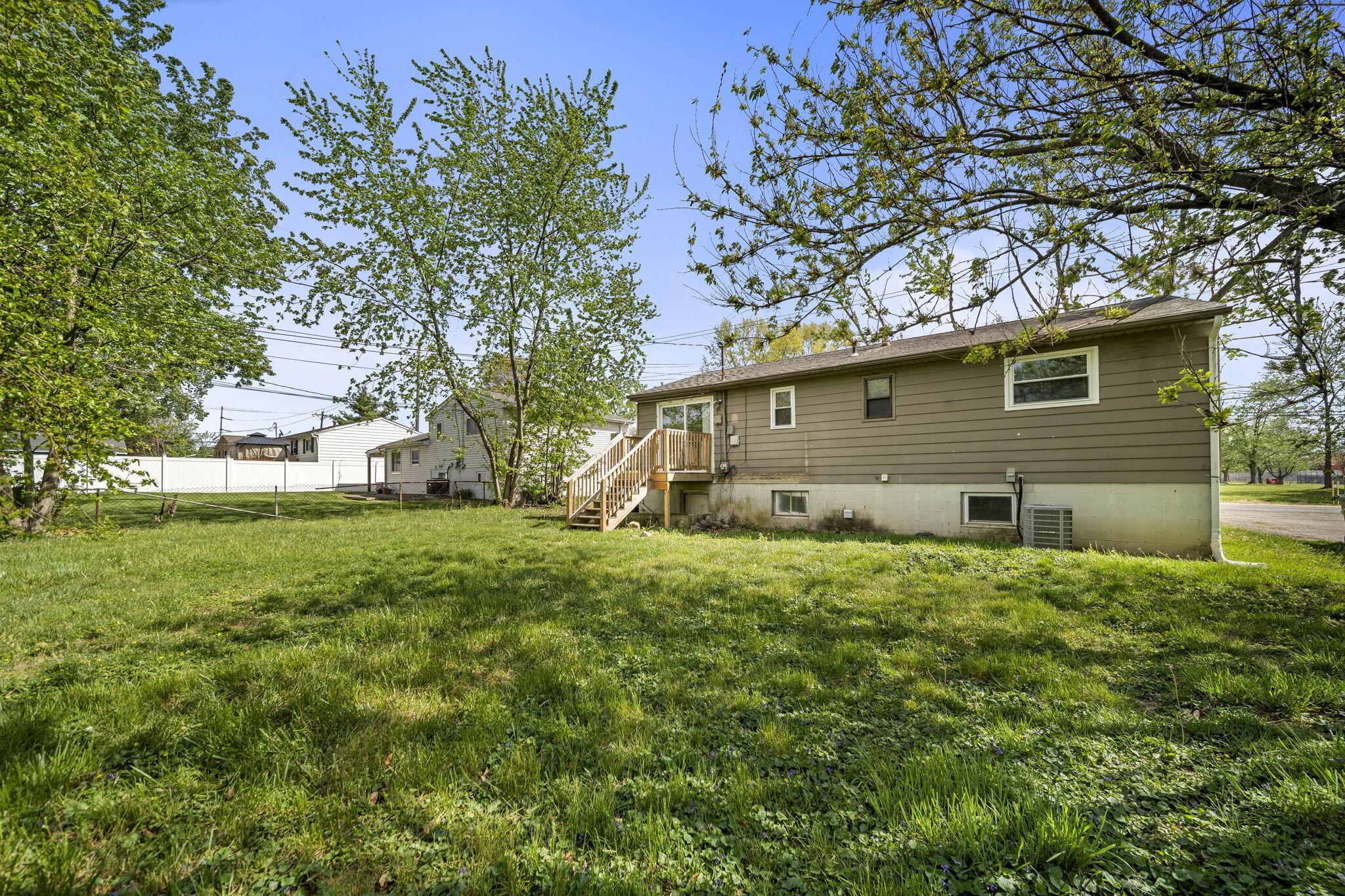 5220 Refugee Road Columbus, OH 43232 - Photo 43 of 48 43-web-or-mls-A7400005