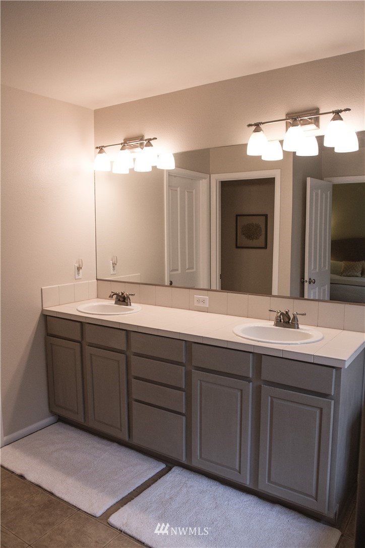 16014 35th Park Southeast Bothell, WA 98012 - Photo 11 of 20 Gallery Image 11