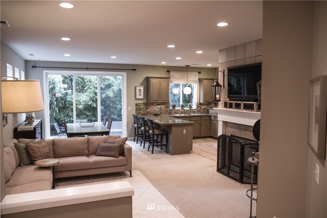 16014 35th Park Southeast Bothell, WA 98012 - Photo 3 of 20 Gallery Image 3