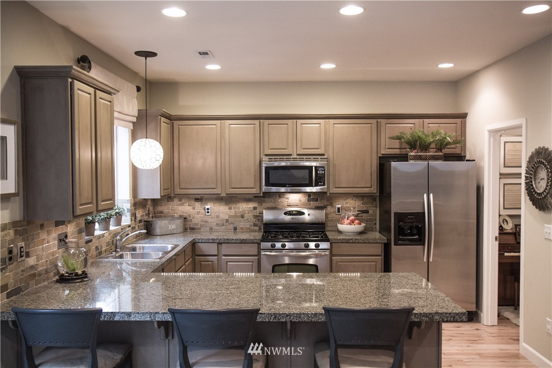 16014 35th Park Southeast Bothell, WA 98012 - Photo 5 of 20 Gallery Image 5