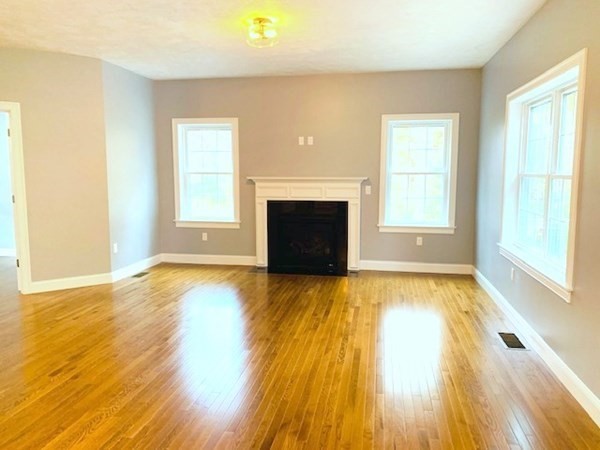200 Reservoir Road Lunenburg, MA 01462 - Photo 10 of 29 Gallery Image 10