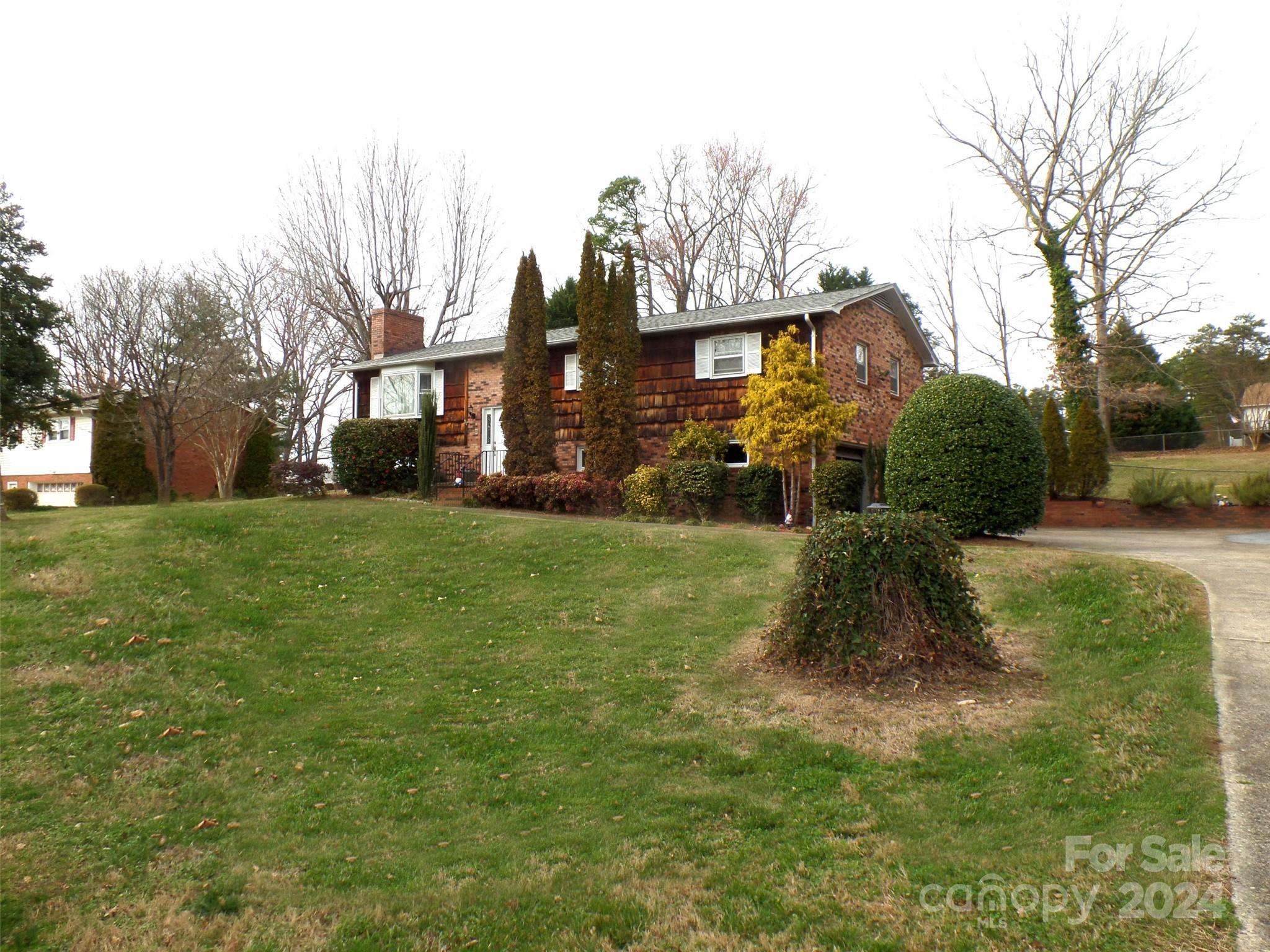 91 NW Road Hickory, NC 28601 - Photo 2 of 23 Gallery Image 2