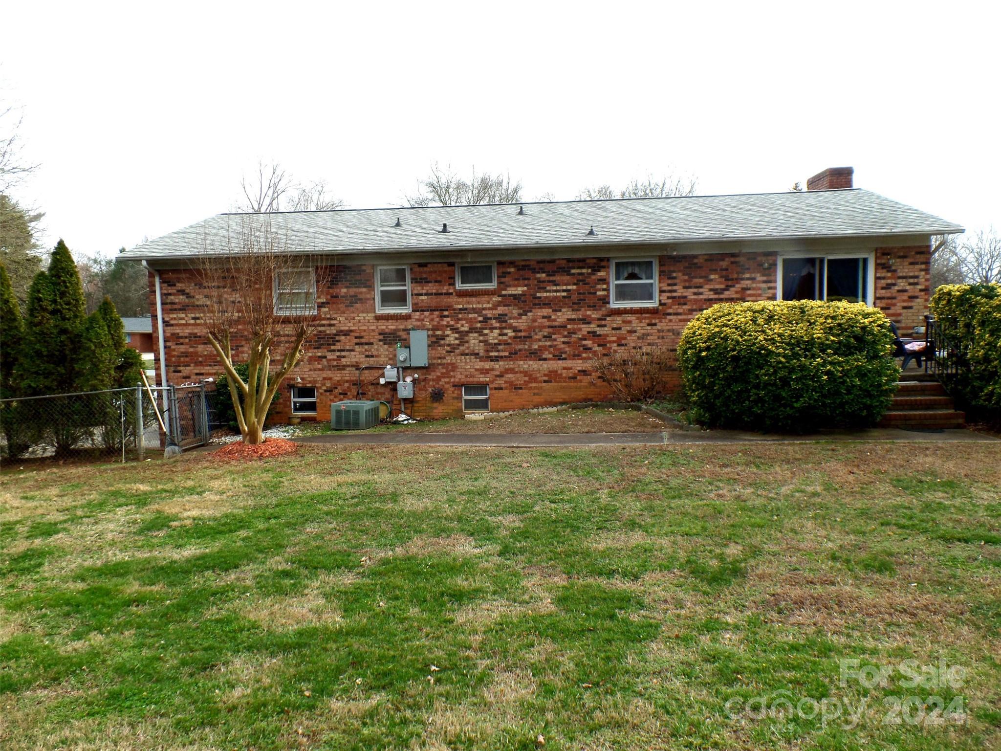 91 NW Road Hickory, NC 28601 - Photo 3 of 23 Gallery Image 3