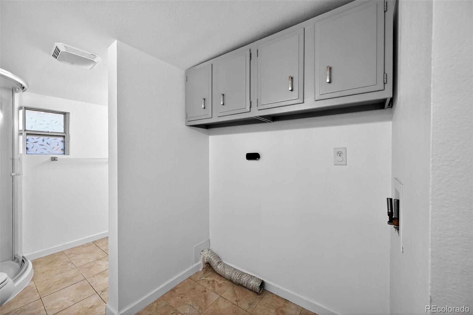 2000 Moselle Street Denver, CO 80260 - Photo 4 of 33