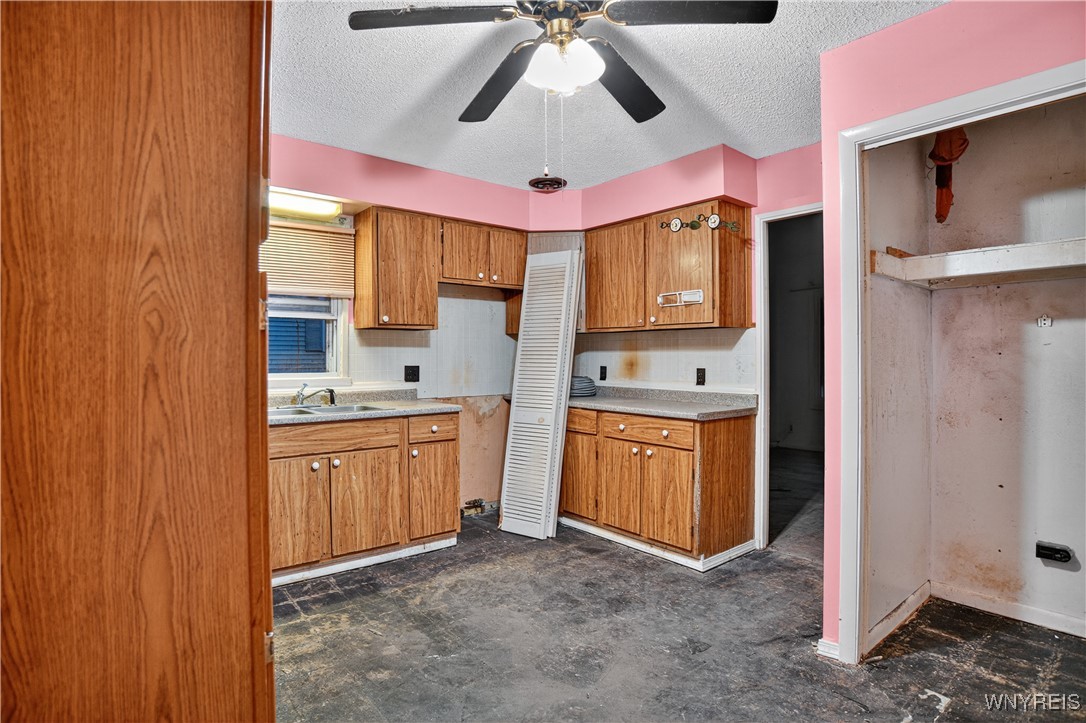 807 Amherst Drive Rome, NY 13440 - Photo 14 of 29