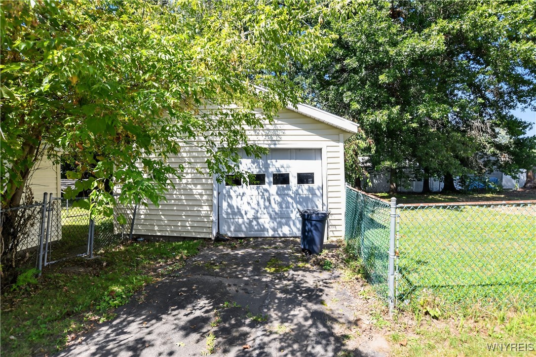 807 Amherst Drive Rome, NY 13440 - Photo 6 of 29