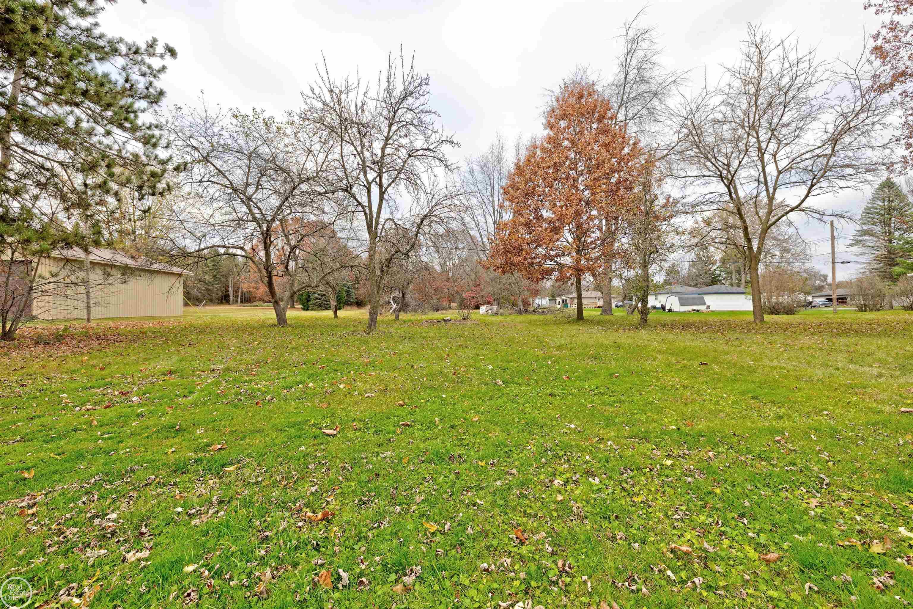 4736 Pelton Road Clarkston, MI 48346 - Photo 58 of 63 50127389-58.JPG