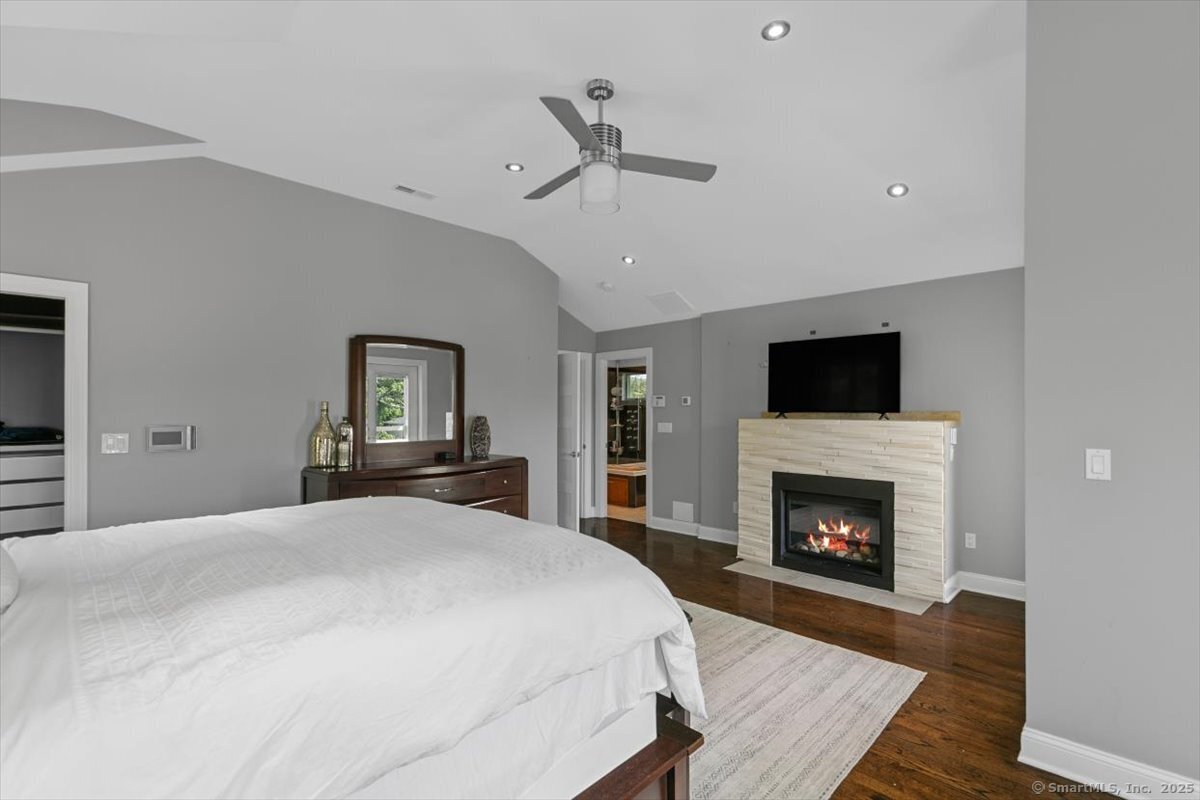 33 Jefferson Place Branford, CT 06405 - Photo 23 of 37