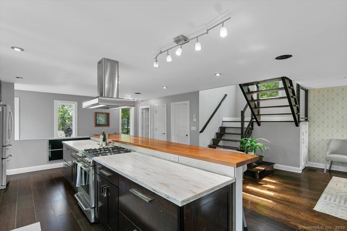 33 Jefferson Place Branford, CT 06405 - Photo 3 of 37 Stunning kitchen, a chef and entertainers dream!