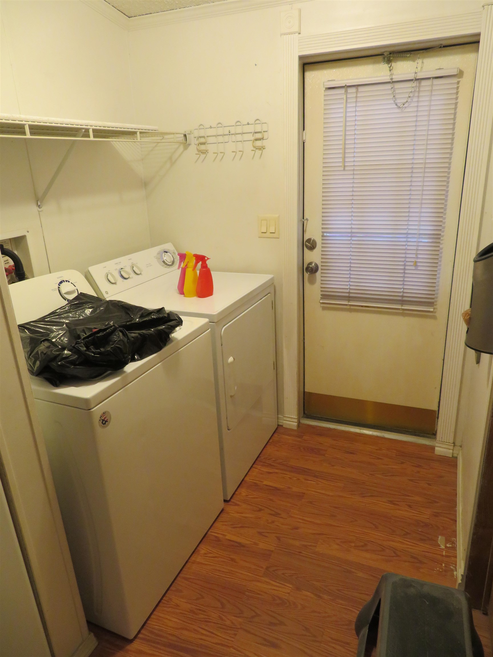 435 32 Road, Unit 508 Clifton, CO 81520 - Photo 24 of 26 a utility room with a washer and dryer