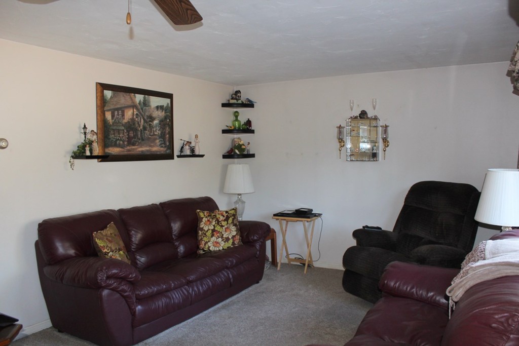 26 Pinecrest Road, Unit 26 Uxbridge, MA 01569 - Photo 7 of 20 Gallery Image 7