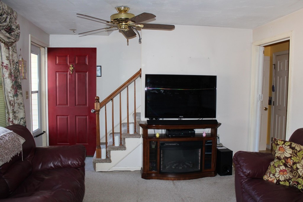 26 Pinecrest Road, Unit 26 Uxbridge, MA 01569 - Photo 10 of 20 Gallery Image 10