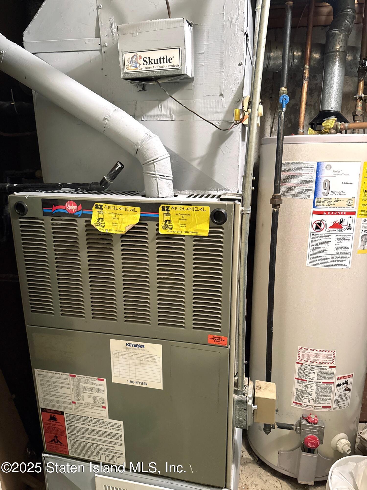 45 Fairlawn Loop Staten Island, NY 10308 - Photo 34 of 49 a view of bathroom