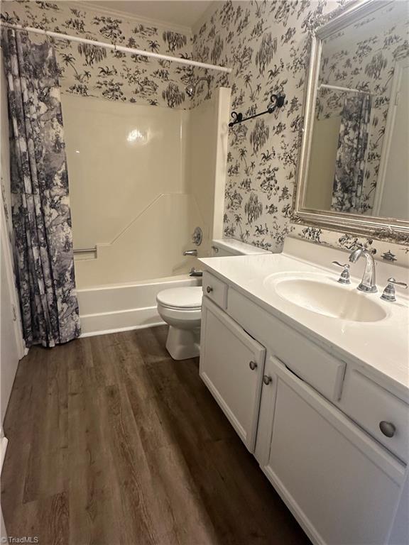 222 Ridge Forest Court Winston-Salem, NC 27104 - Photo 14 of 29 Main bath