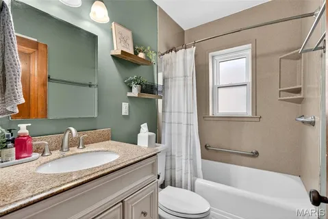 $269,900 | 5722 Murdoch Avenue, St. Louis, MO 63109