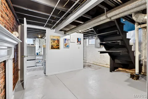 $269,900 | 5722 Murdoch Avenue, St. Louis, MO 63109