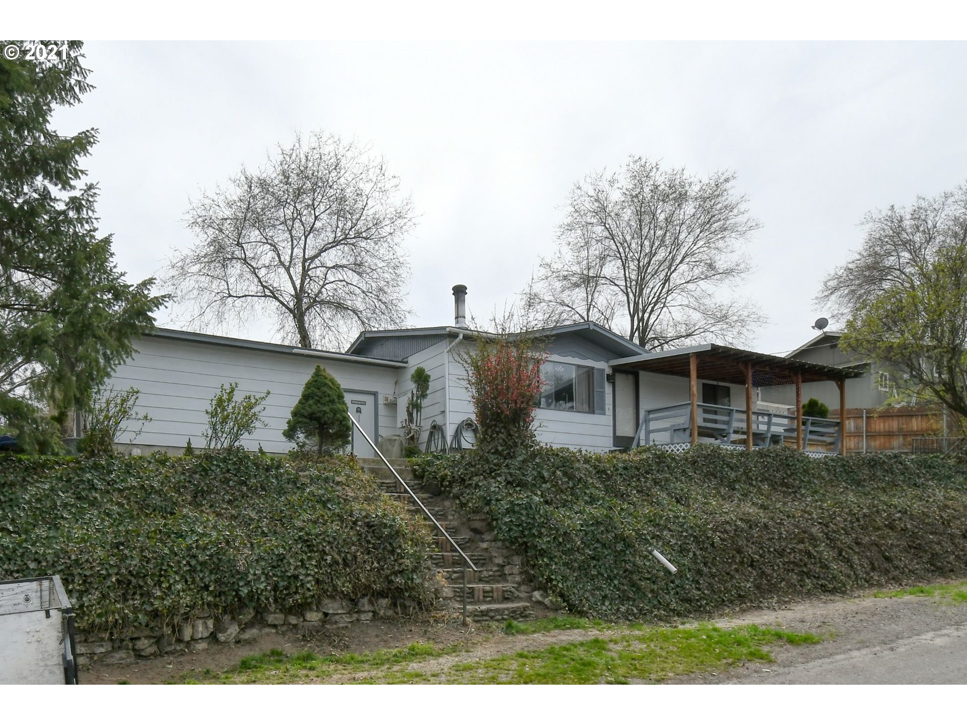 701 Southwest 14th Street Pendleton, OR 97801 - Photo 1 of 28