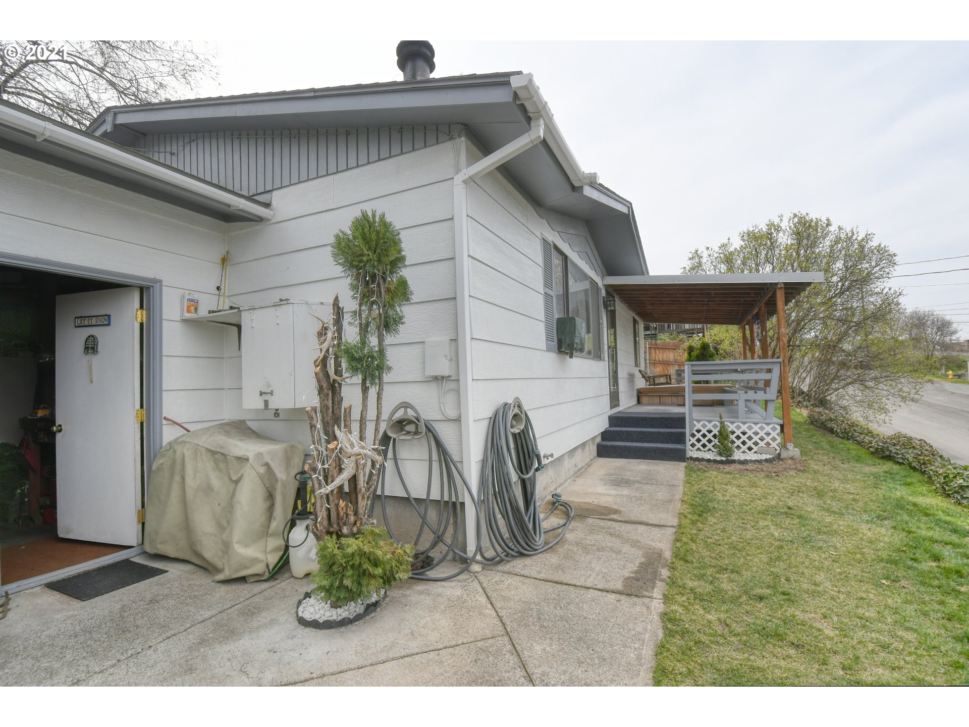 701 Southwest 14th Street Pendleton, OR 97801 - Photo 4 of 28