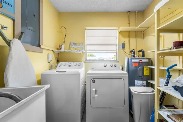 $1,695 | 706 West Brockton Place, Sun City Center, FL 33573