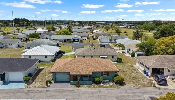 $1,695 | 706 West Brockton Place, Sun City Center, FL 33573