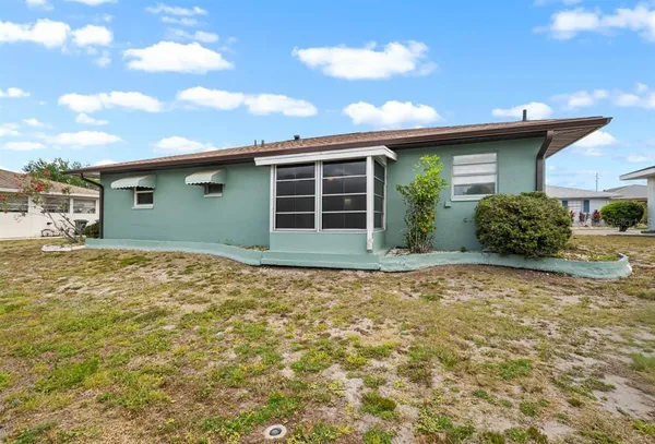 $1,695 | 706 West Brockton Place, Sun City Center, FL 33573