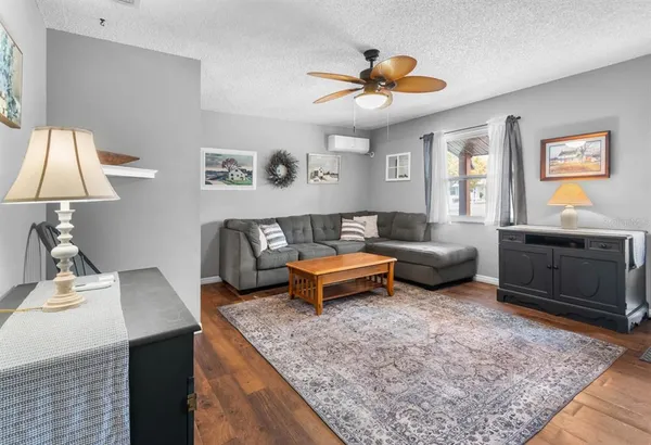 $1,695 | 706 West Brockton Place, Sun City Center, FL 33573