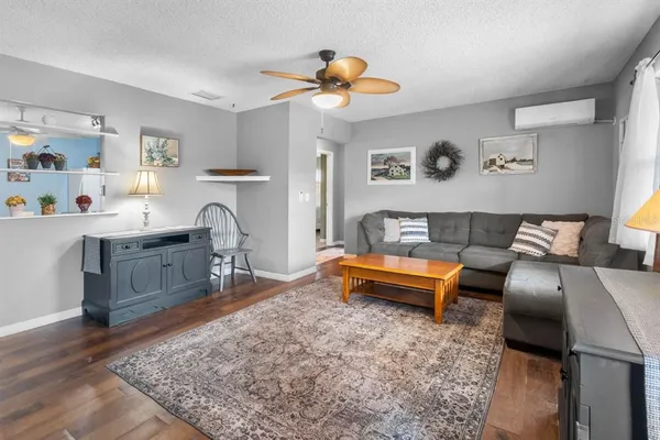 $1,695 | 706 West Brockton Place, Sun City Center, FL 33573