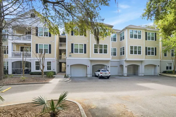 $340,000 | 60 Fenwick Hall Alley, Unit 935, Johns Island, SC 29455