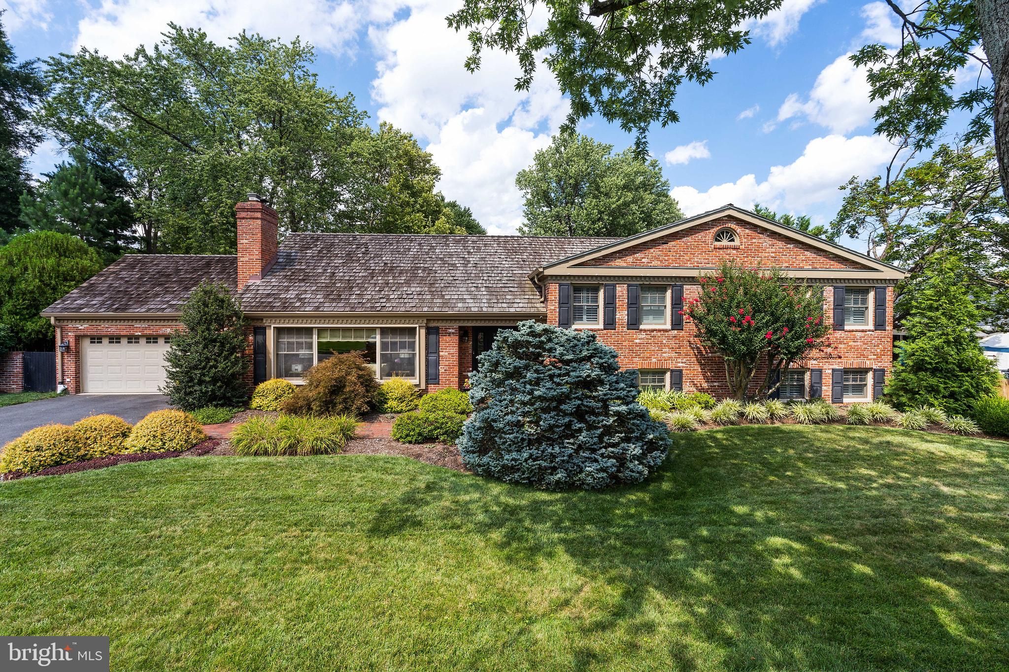6302 Long Meadow Road McLean, VA 22101 - Photo 2 of 39 Gallery Image 2