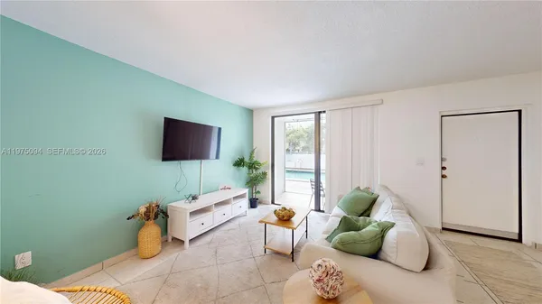 $2,050 | 2345 Northeast 135th Street, Unit 101, North Miami, FL 33181