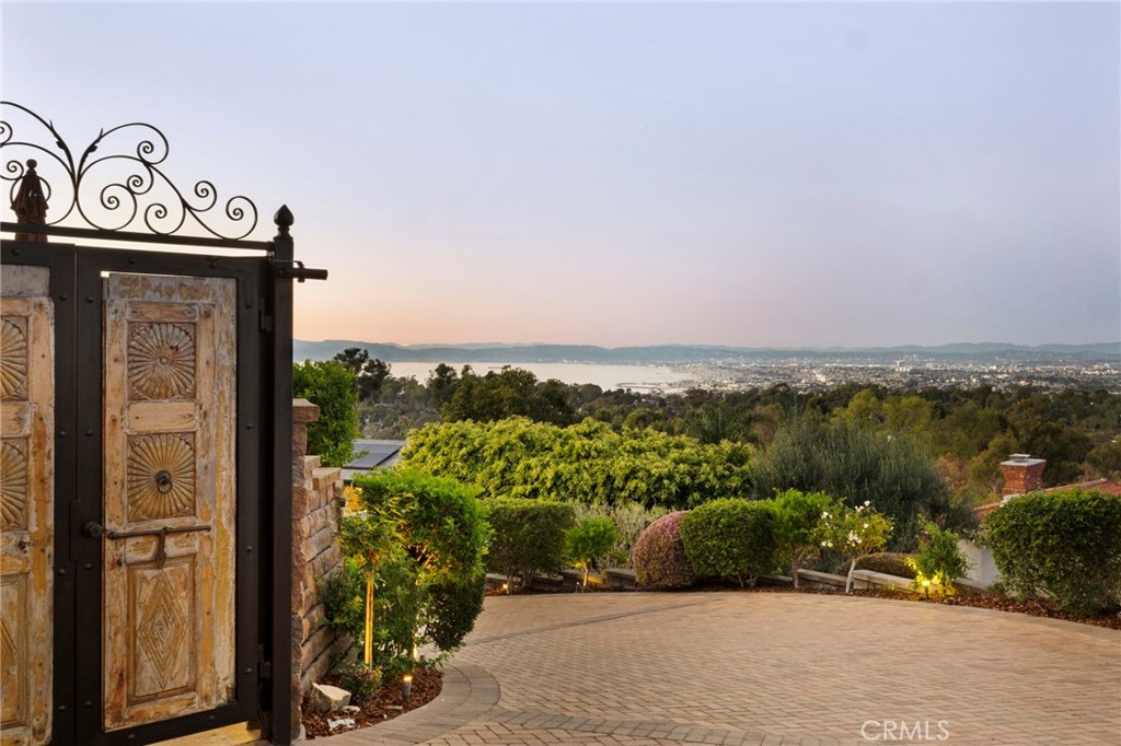 4 Yellow Brick Road Rancho Palos Verdes, CA 90275 - Photo 37 of 40 Top of Driveway w/ Ocean Views