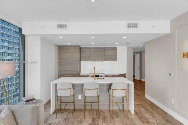 $1,820,000 | 650 Northeast 32nd Street, Unit 2901, Miami, FL 33137