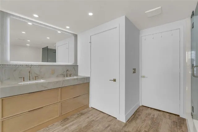 $1,820,000 | 650 Northeast 32nd Street, Unit 2901, Miami, FL 33137