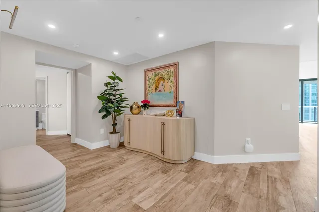 $1,820,000 | 650 Northeast 32nd Street, Unit 2901, Miami, FL 33137