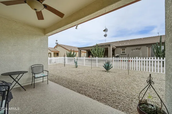 a view of a house with backyard