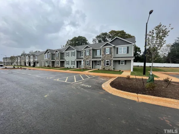 $1,750 | 1020 Peony Lane, Youngsville, NC 27596