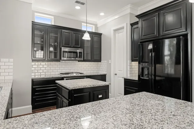 $3,300 | 6703 Highclere Manor Lane, Houston, TX 77055