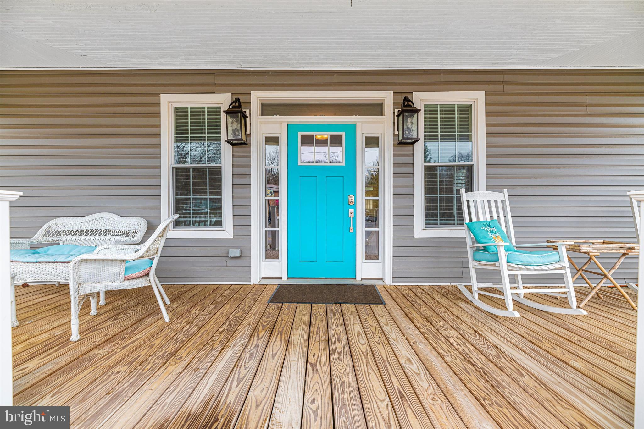 19614 Longmeadow Road Hagerstown, MD 21742 - Photo 2 of 52 Front porch