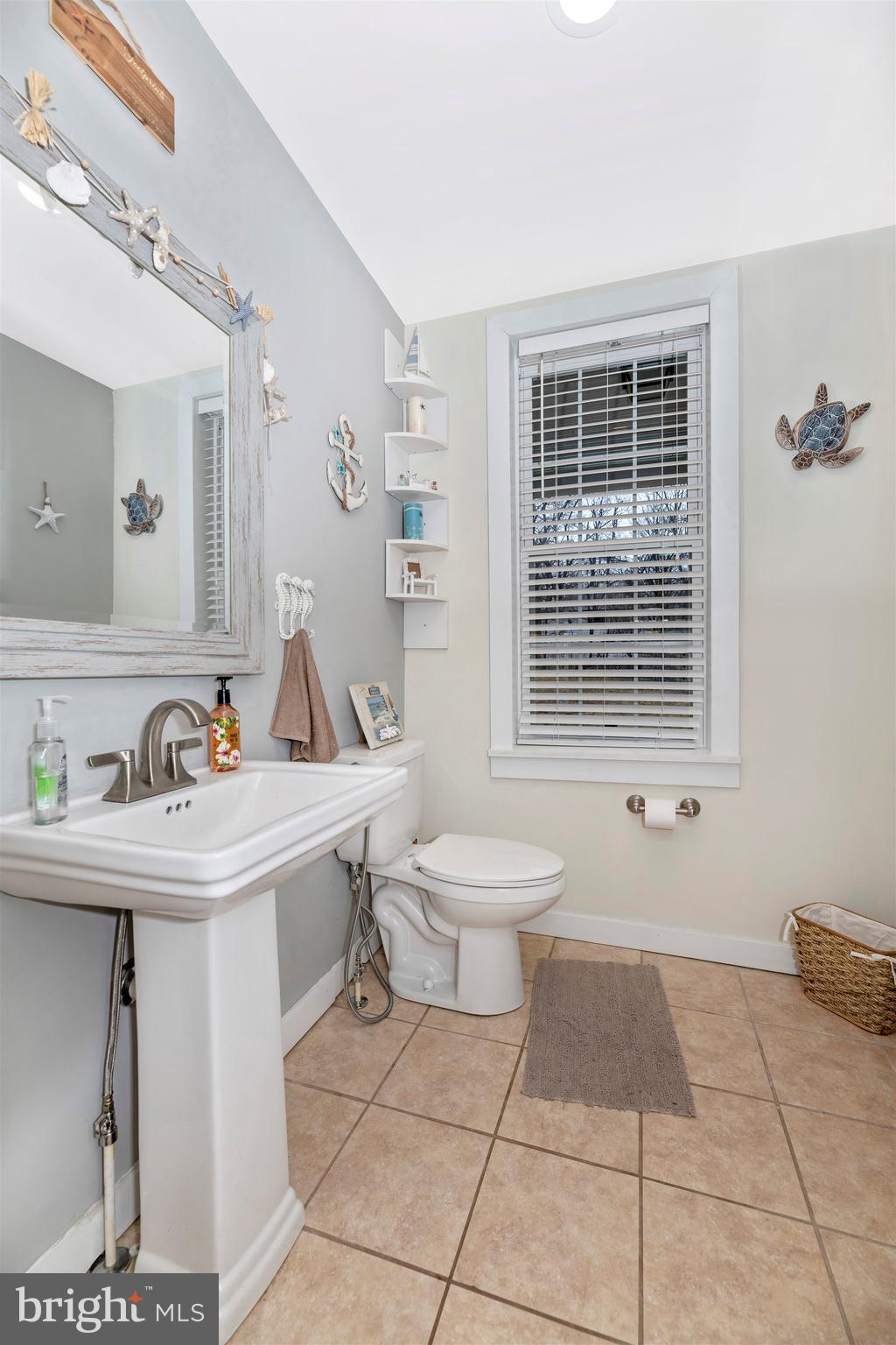 19614 Longmeadow Road Hagerstown, MD 21742 - Photo 17 of 52 First floor half bath