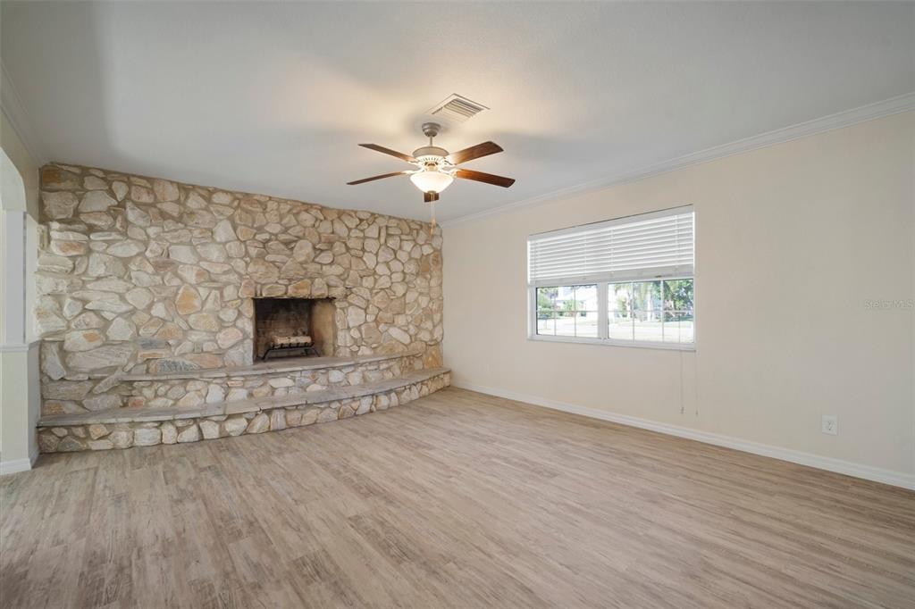 910 Spindle Palm Way Apollo Beach, FL 33572 - Photo 14 of 39