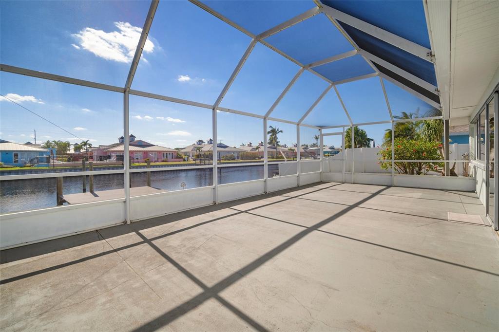 910 Spindle Palm Way Apollo Beach, FL 33572 - Photo 17 of 39