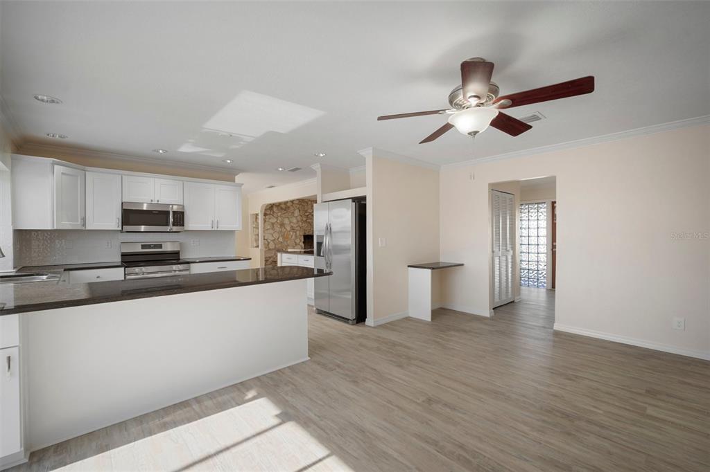 910 Spindle Palm Way Apollo Beach, FL 33572 - Photo 37 of 39