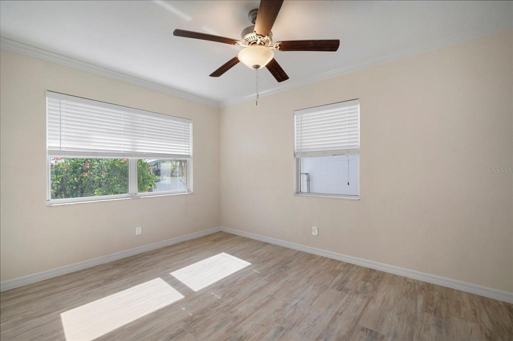 910 Spindle Palm Way Apollo Beach, FL 33572 - Photo 9 of 39