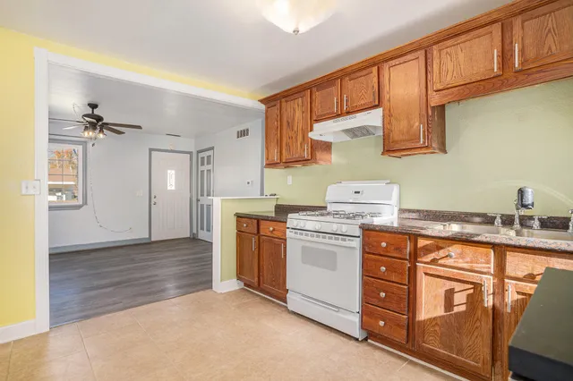 $170,000 | 924 Shumway Avenue, Portage, MI 49002