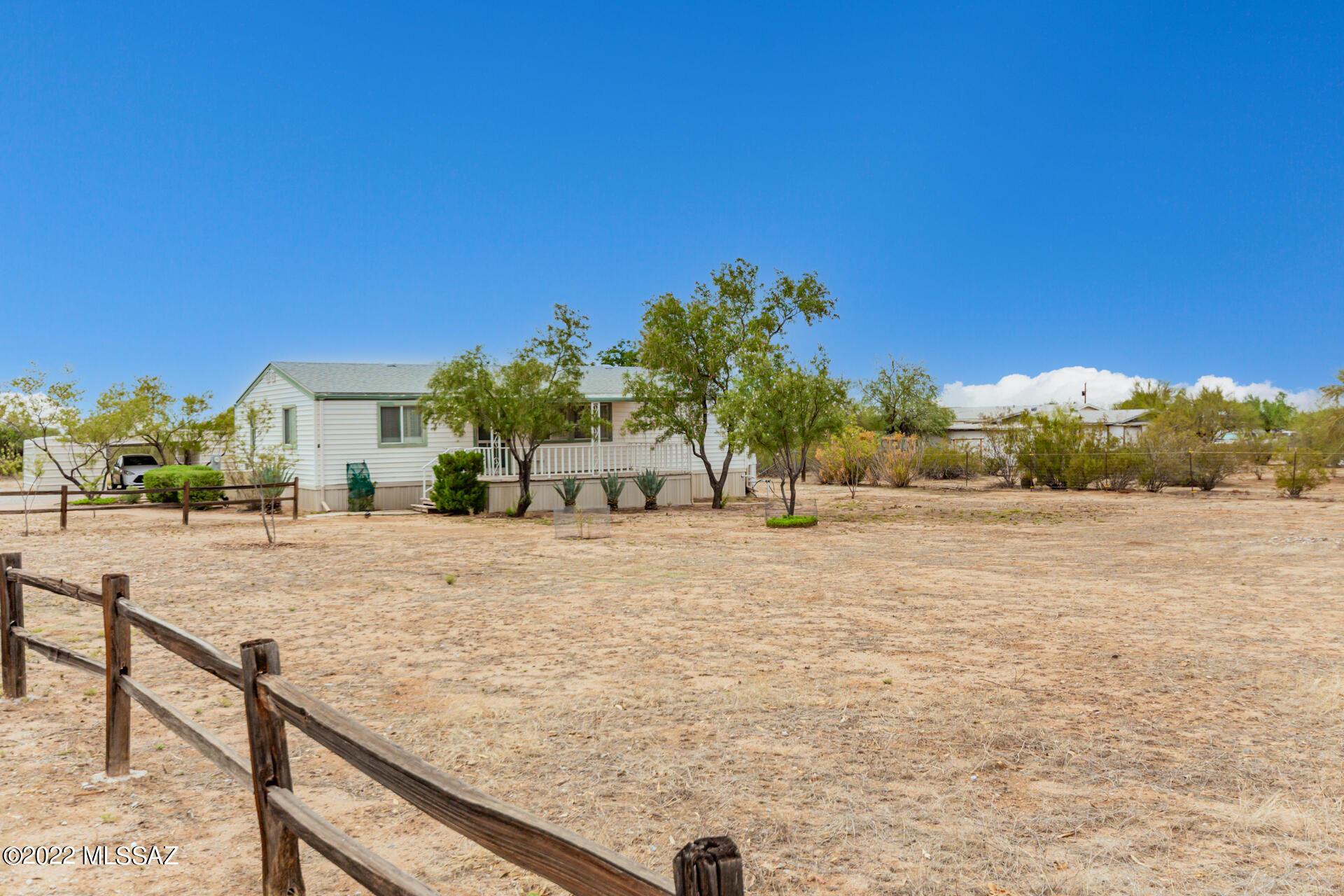 7555 North Gemstone Road Tucson, AZ 85743 - Photo 5 of 26 Gallery Image 5